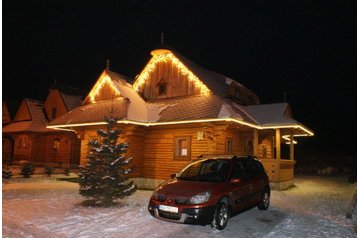 Slovacia Chata Liptovská Štiavnica, Exteriorul